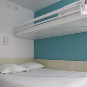 https://hotelf1-orange-centre-echangeur-a7-a9.fr-provencehotel.com
